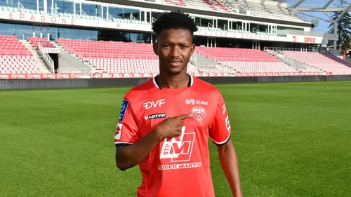 Adama Fofana, un nouveau défenseur latéral au DFCO 